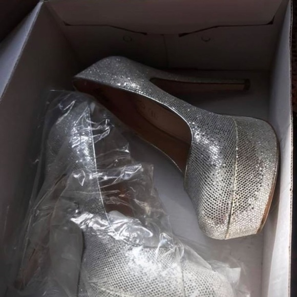 Prom Shoes From ALDO - Picture 1 of 3